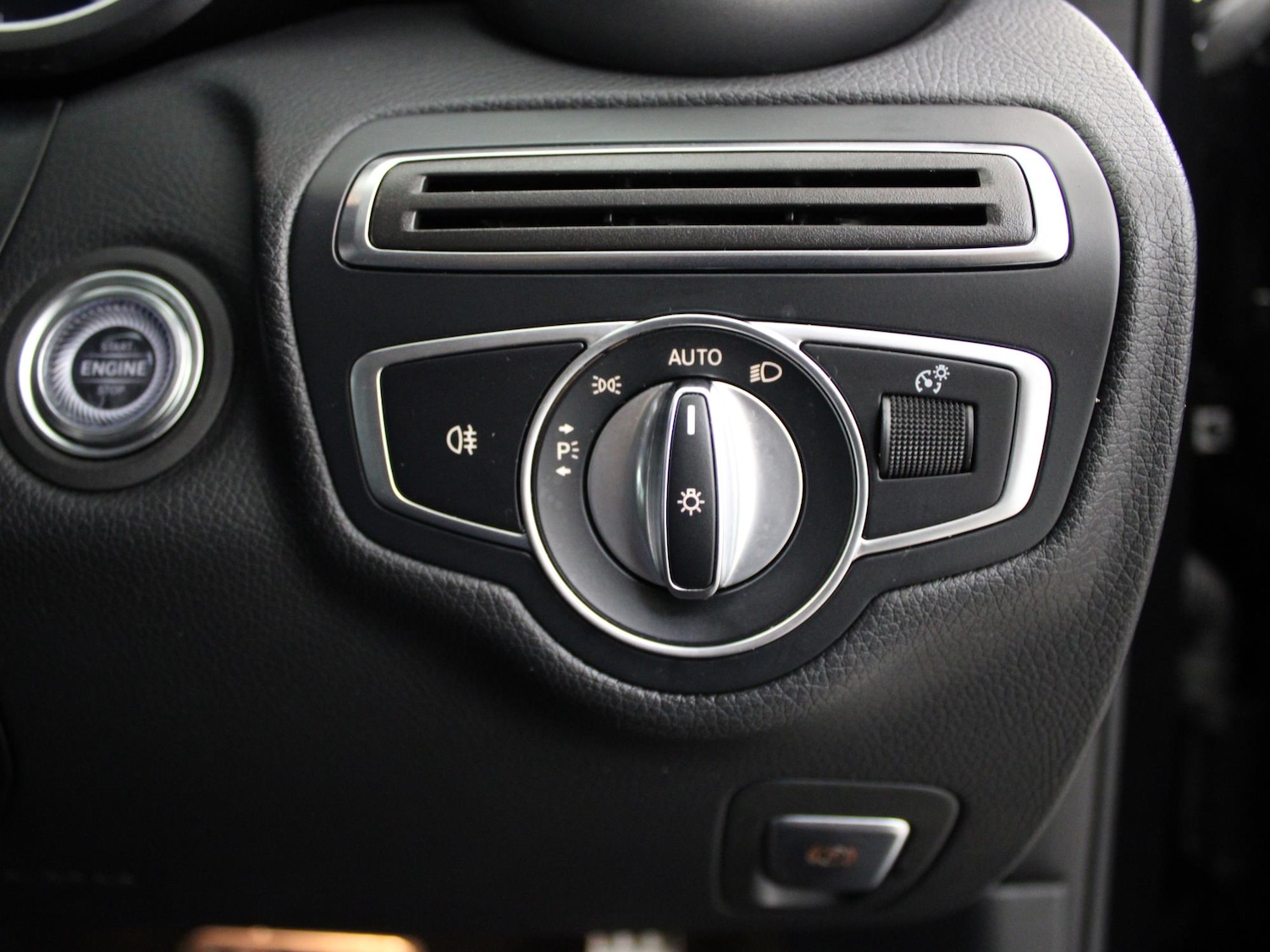 Used Mercedes-Benz C Class 2021 for sale - 76564786: Photo 39