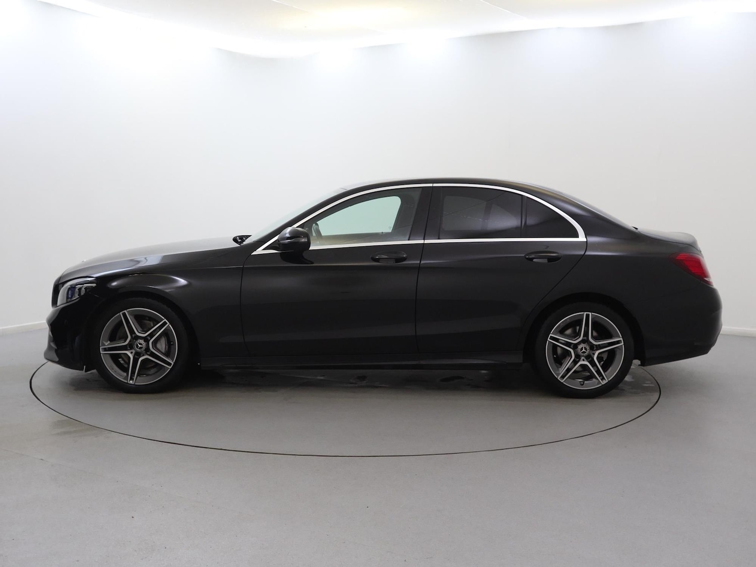 Used Mercedes-Benz C Class 2021 for sale - 76564786: Photo 4