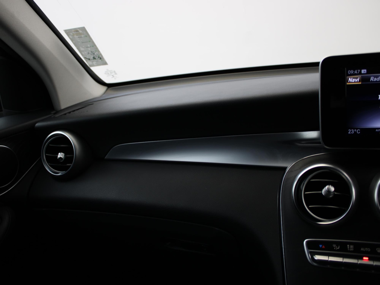 Used Mercedes-Benz GLC 2018 for sale - 77374196: Photo 35