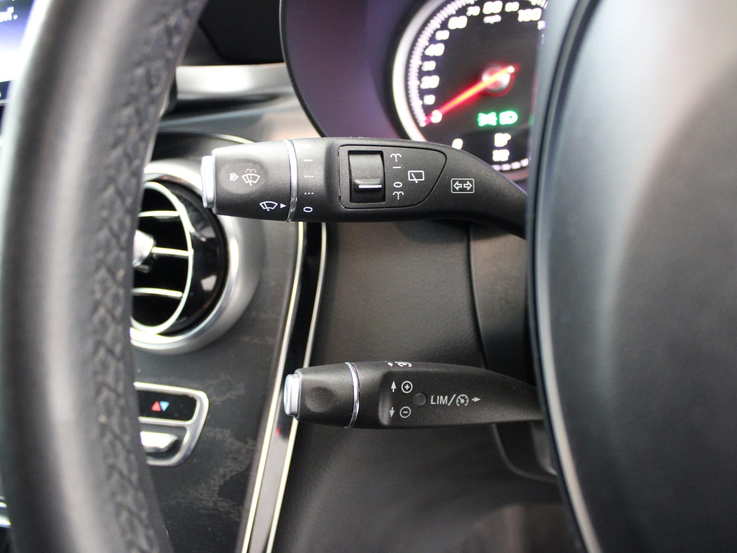 Used Mercedes-Benz GLC 2018 for sale - 77374196: Photo 40