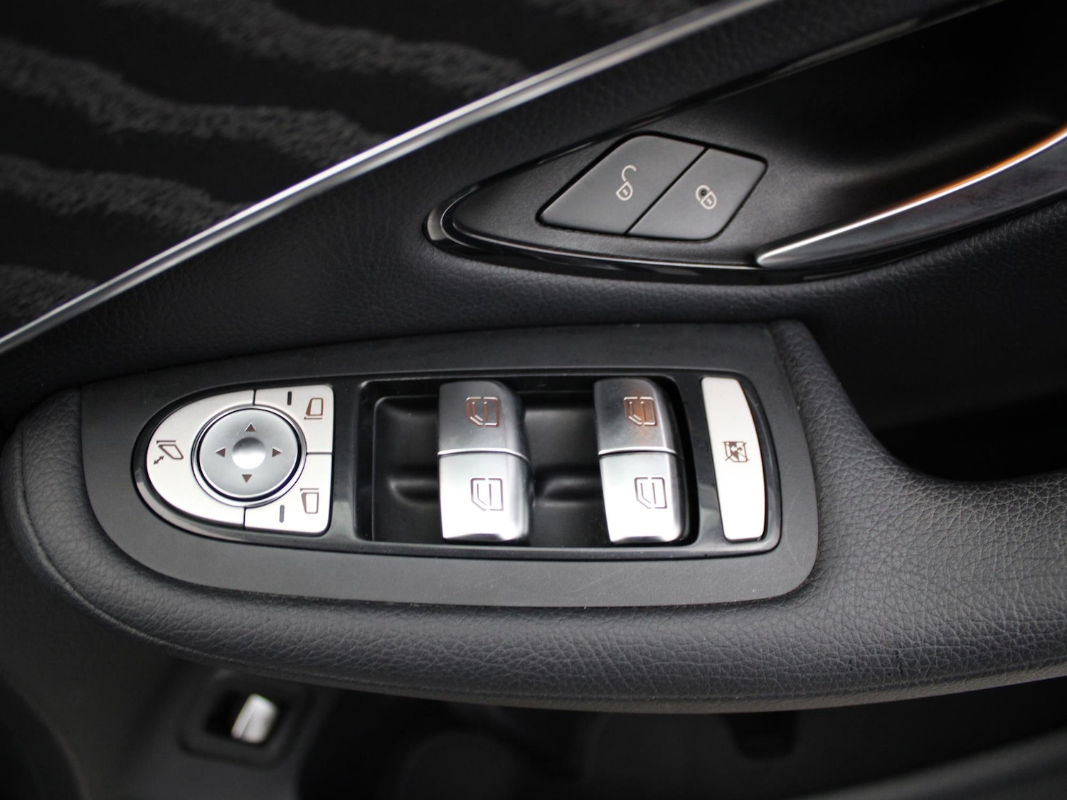 Used Mercedes-Benz GLC 2018 for sale - 77374196: Photo 46