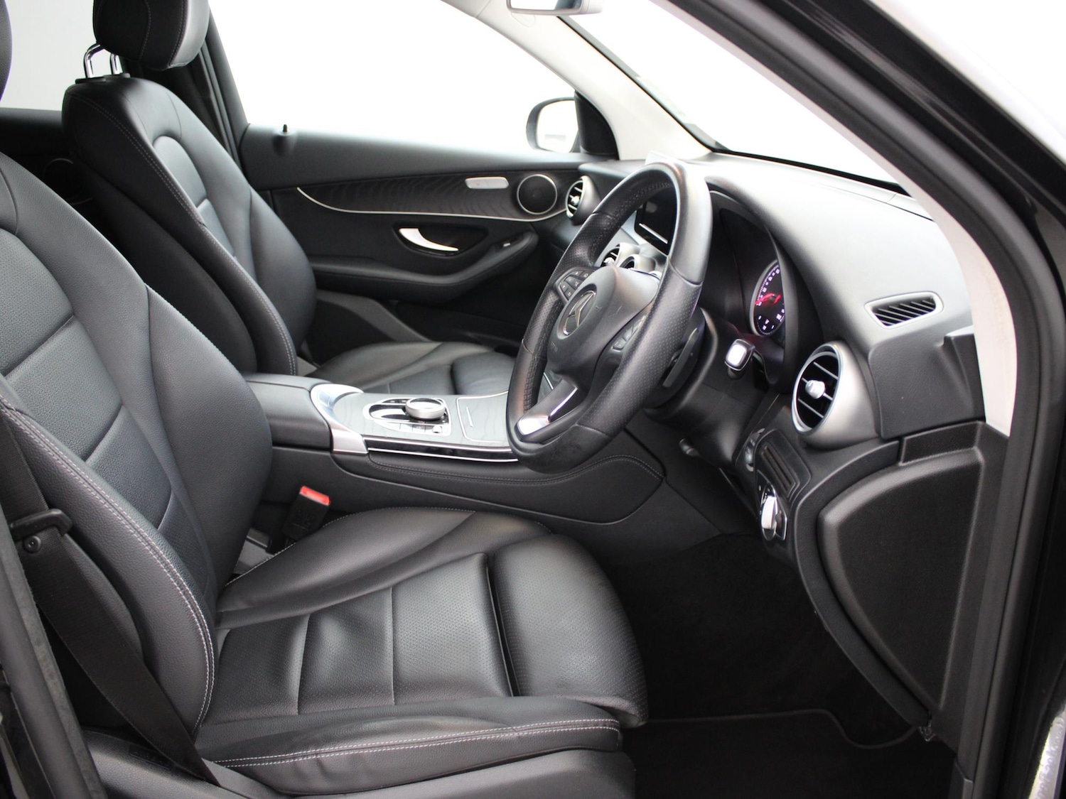 Used Mercedes-Benz GLC 2018 for sale - 77374196: Photo 9