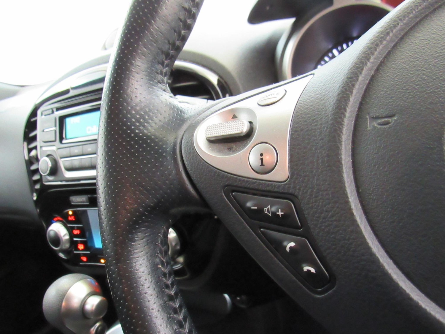 Used Nissan Juke 2017 for sale - 77158903: Photo 17