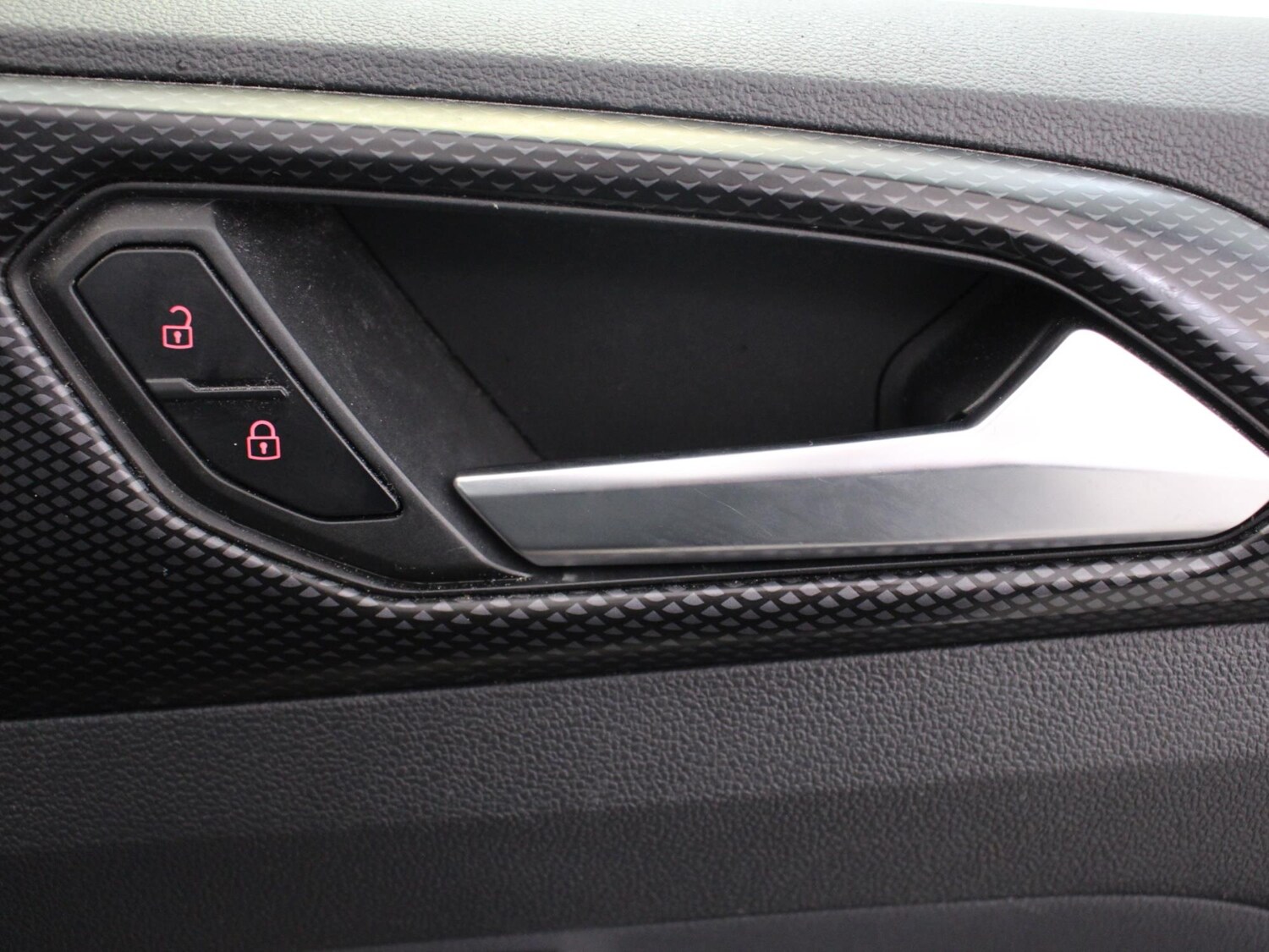 Used Volkswagen T-Cross 2021 for sale - 77943843: Photo 21