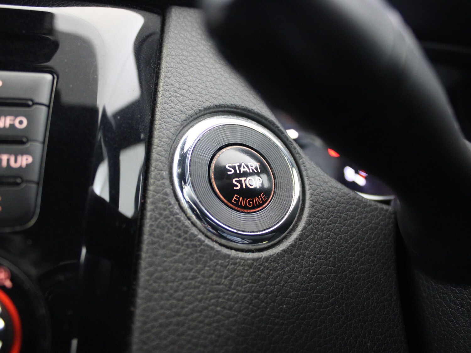 Used Nissan Qashqai 2017 for sale - 77480728: Photo 14