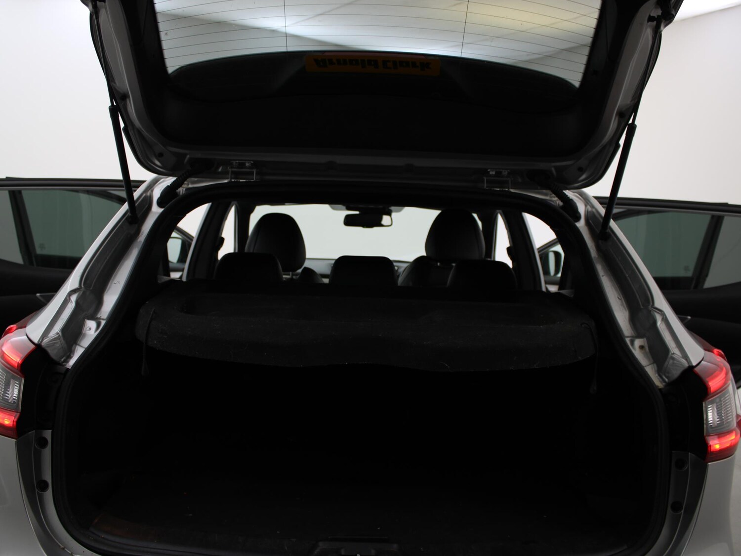 Used Nissan Qashqai 2017 for sale - 77480728: Photo 30