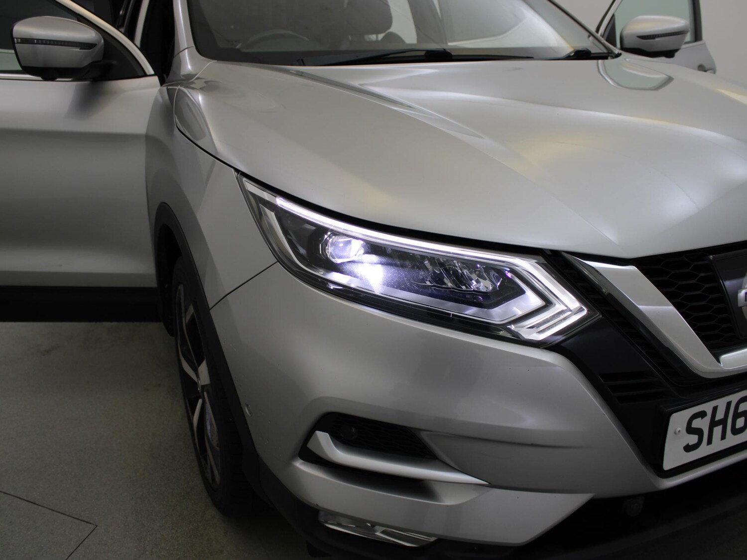 Used Nissan Qashqai 2017 for sale - 77480728: Photo 32