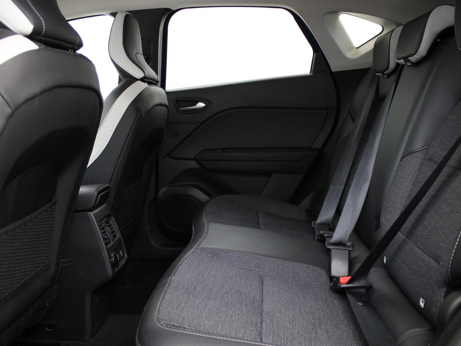 Used Renault Captur 2022 for sale - 76515841: Photo 11