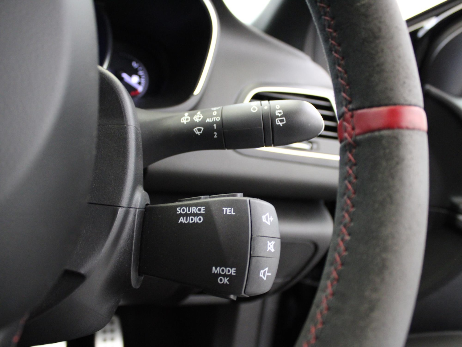 Used Renault Megane 2020 for sale - 76916479: Photo 35