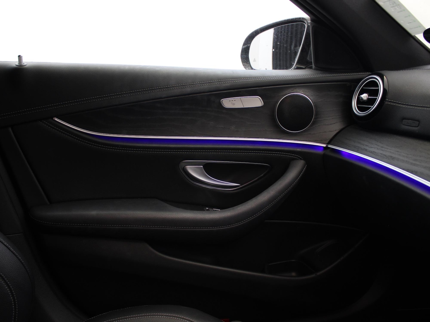 Used Mercedes-Benz E Class 2019 for sale - 76564789: Photo 31