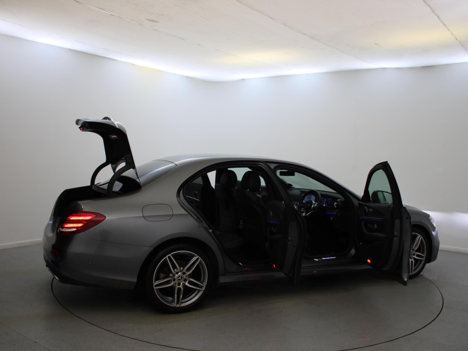 Used Mercedes-Benz E Class 2019 for sale - 76564789: Photo 43