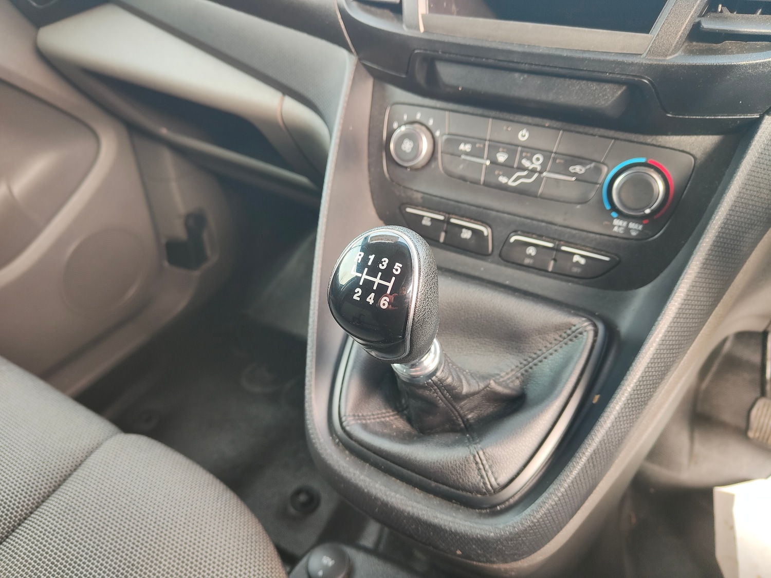 Used Ford Transit Connect 2020 for sale - 77686992: Photo 12