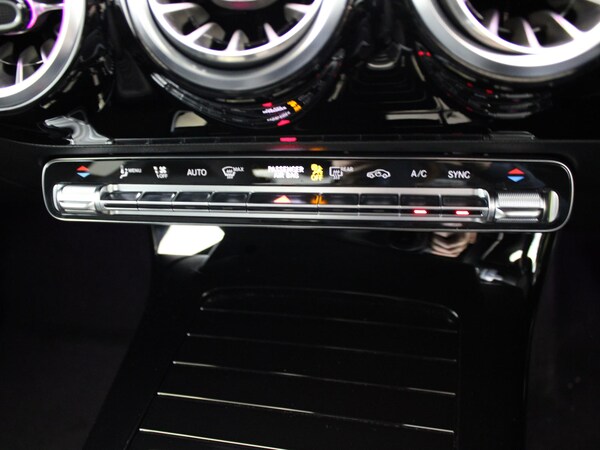 Used Mercedes-Benz CLA 2022 for sale - 75215870: Photo 31