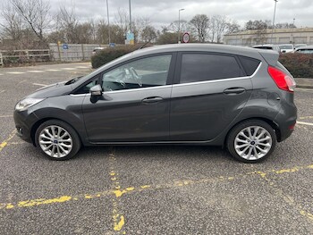 Used Ford Fiesta 2015 for sale - 77829535: Photo