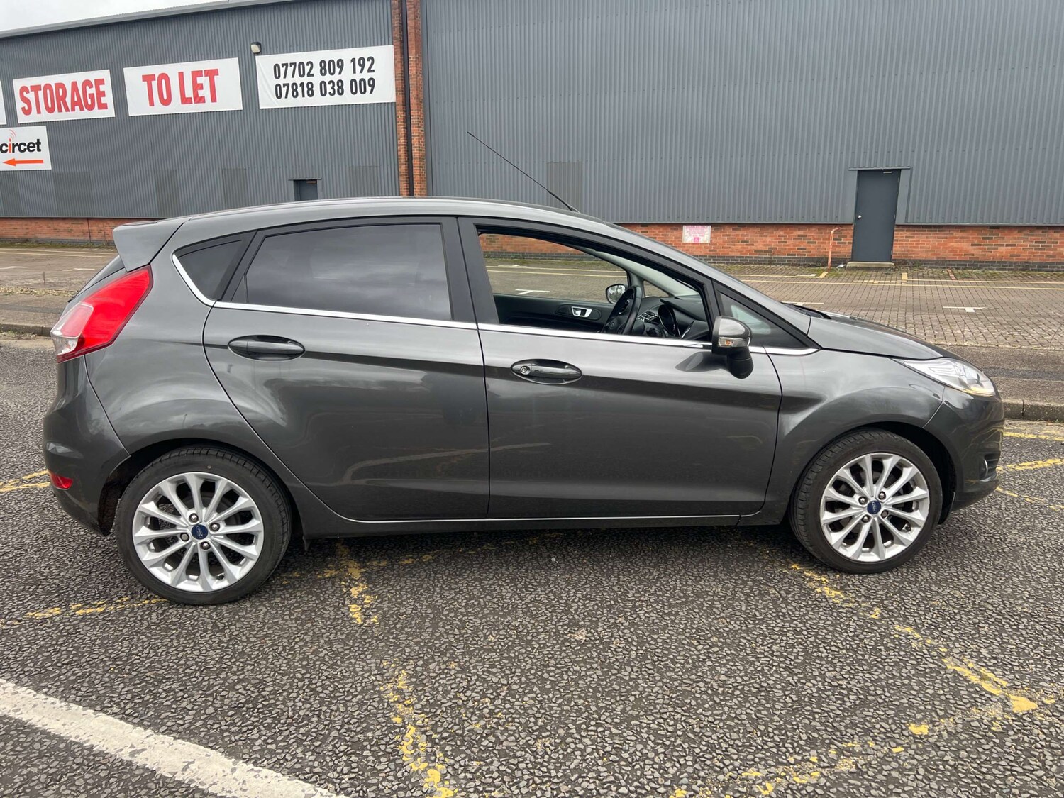 Used Ford Fiesta 2015 for sale - 77829535: Photo 7