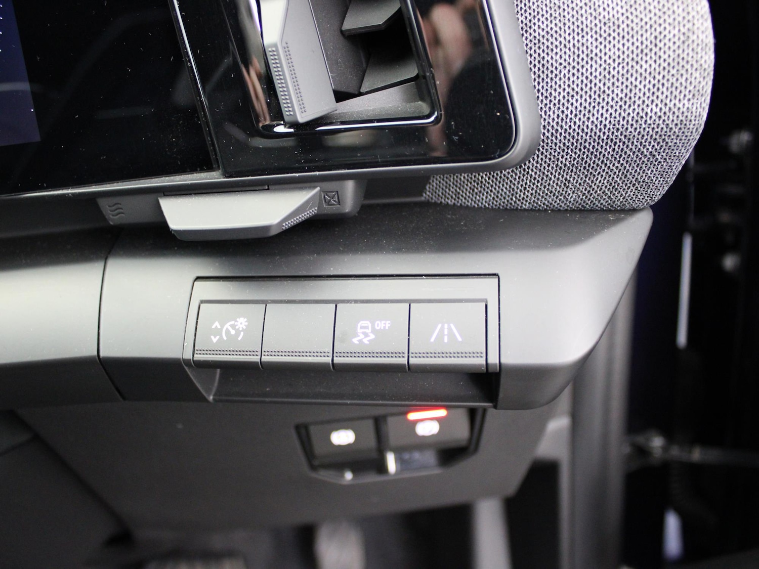 Used Renault Megane E Tech 2024 for sale - 76789574: Photo 33