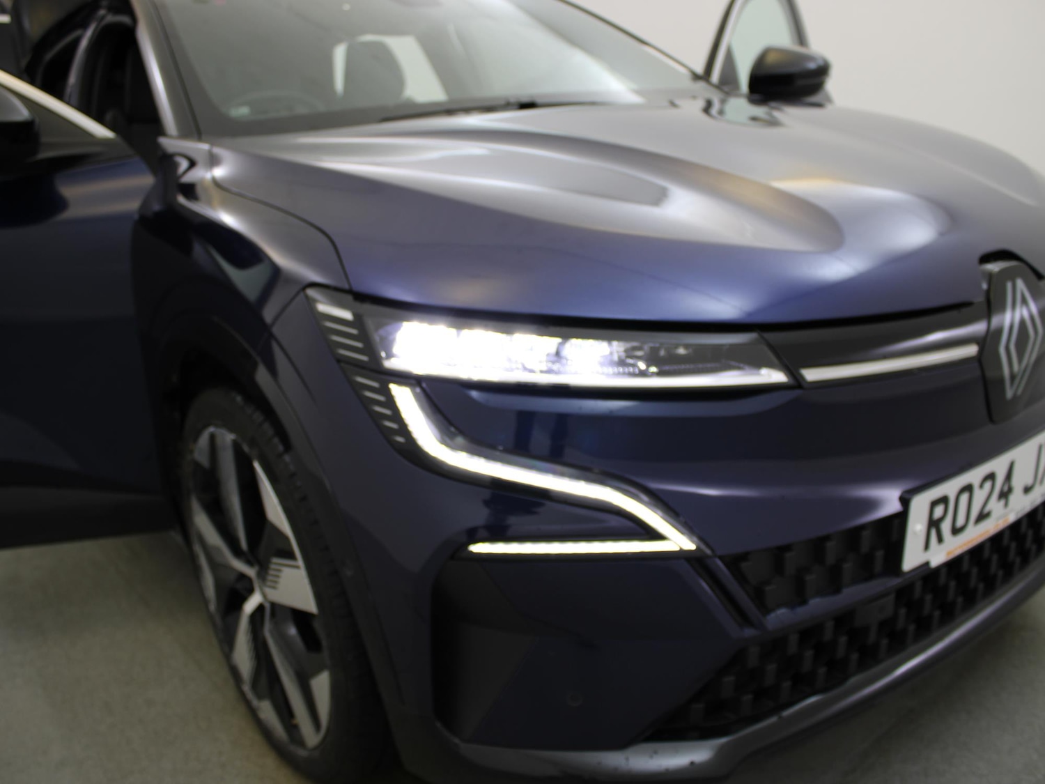 Used Renault Megane E Tech 2024 for sale - 76789574: Photo 38