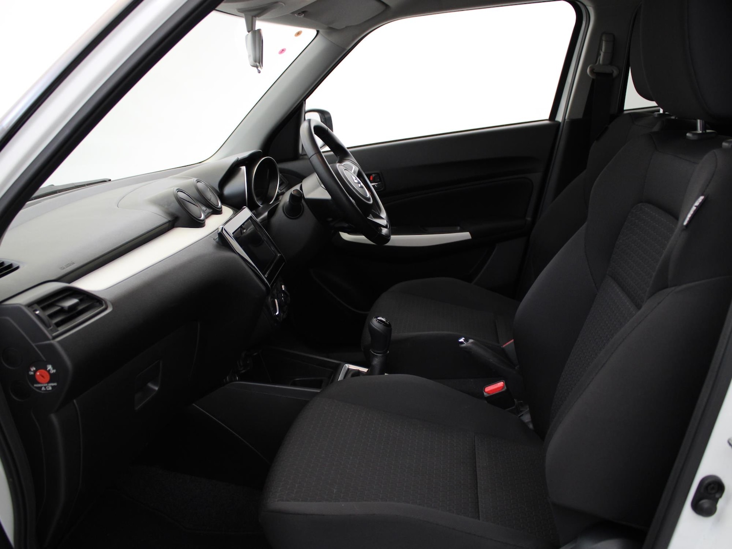 Used Suzuki Swift 2020 for sale - 76047404: Photo 10