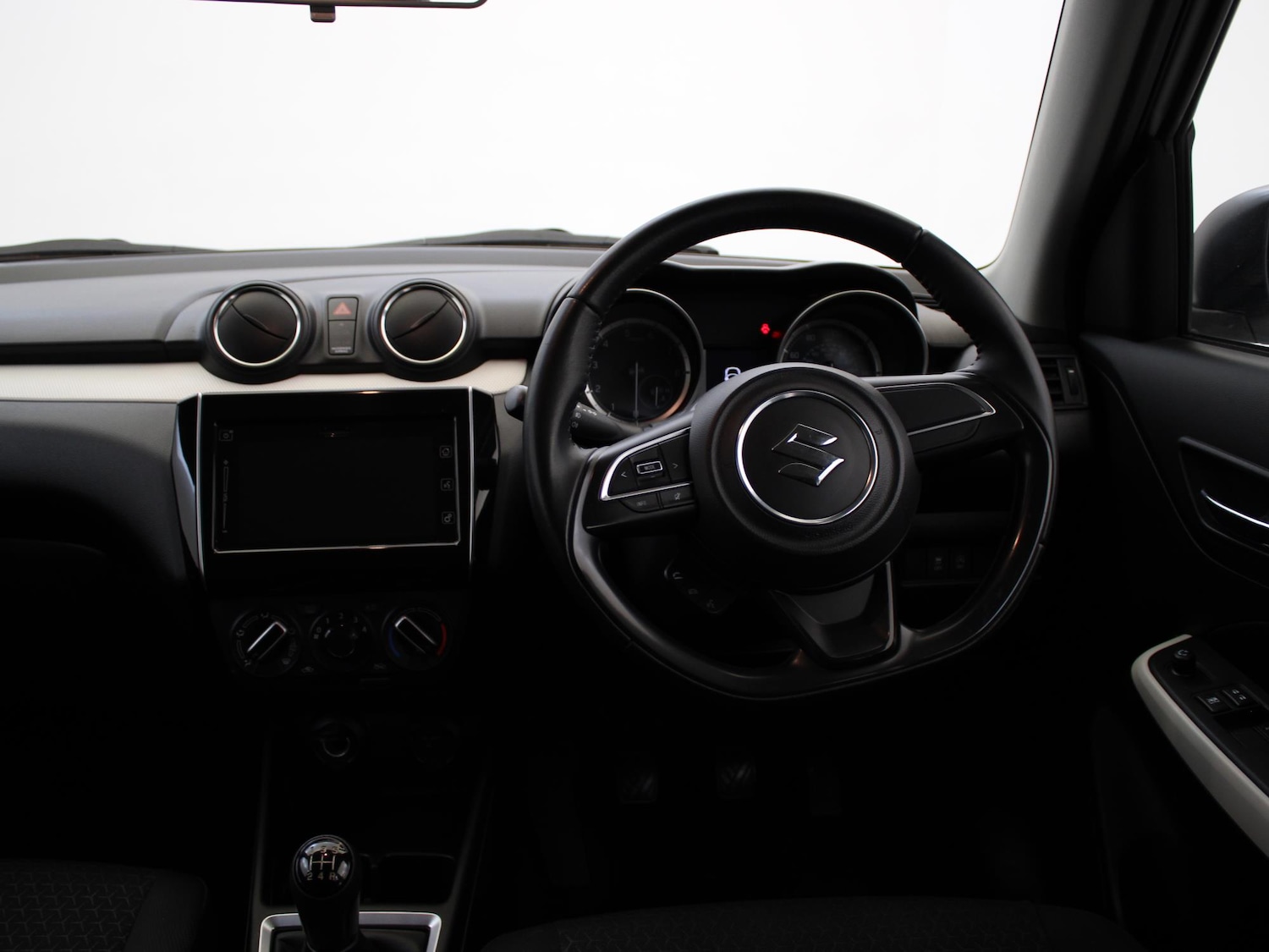 Used Suzuki Swift 2020 for sale - 76047404: Photo 13