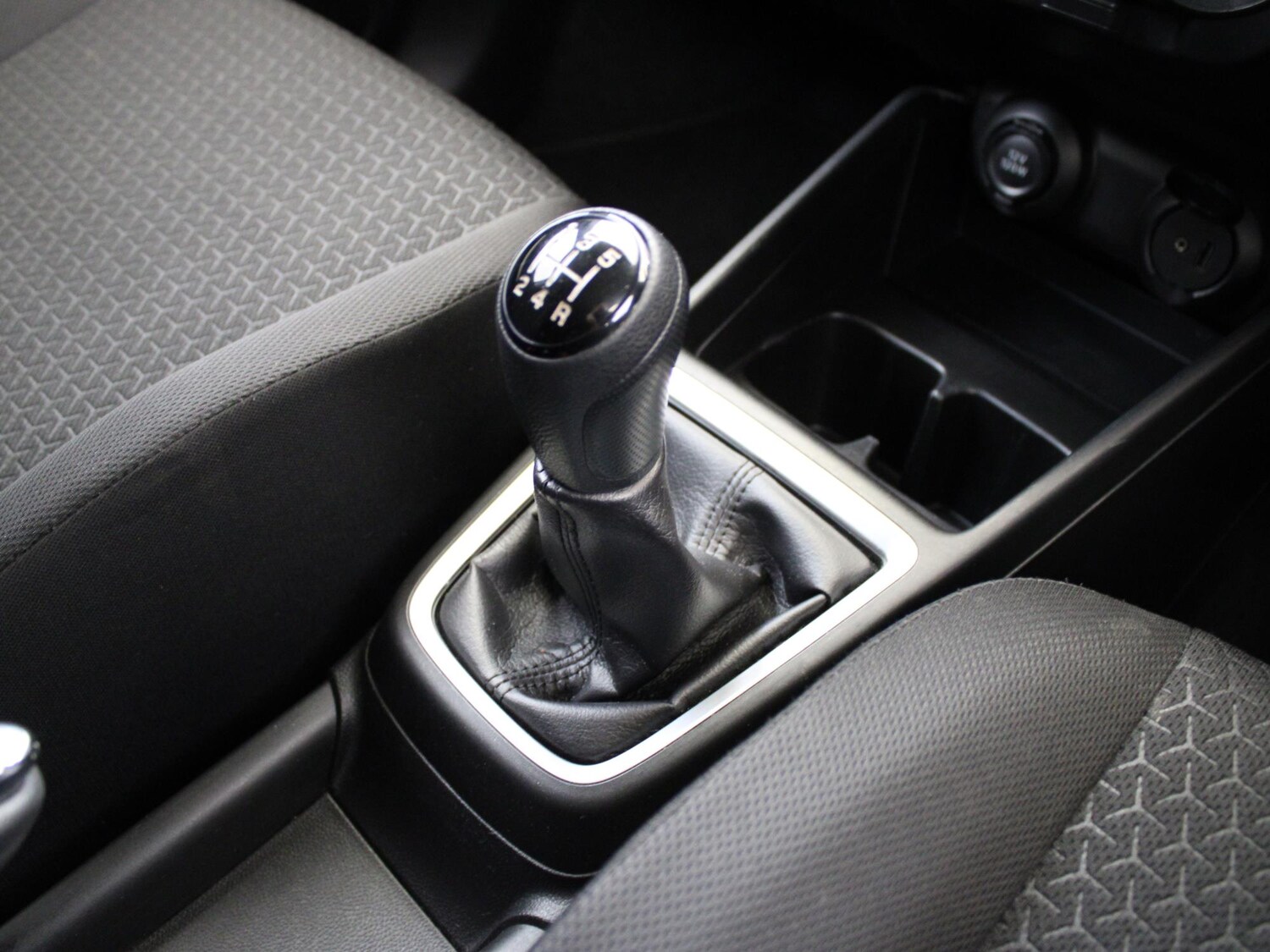 Used Suzuki Swift 2020 for sale - 76047404: Photo 26