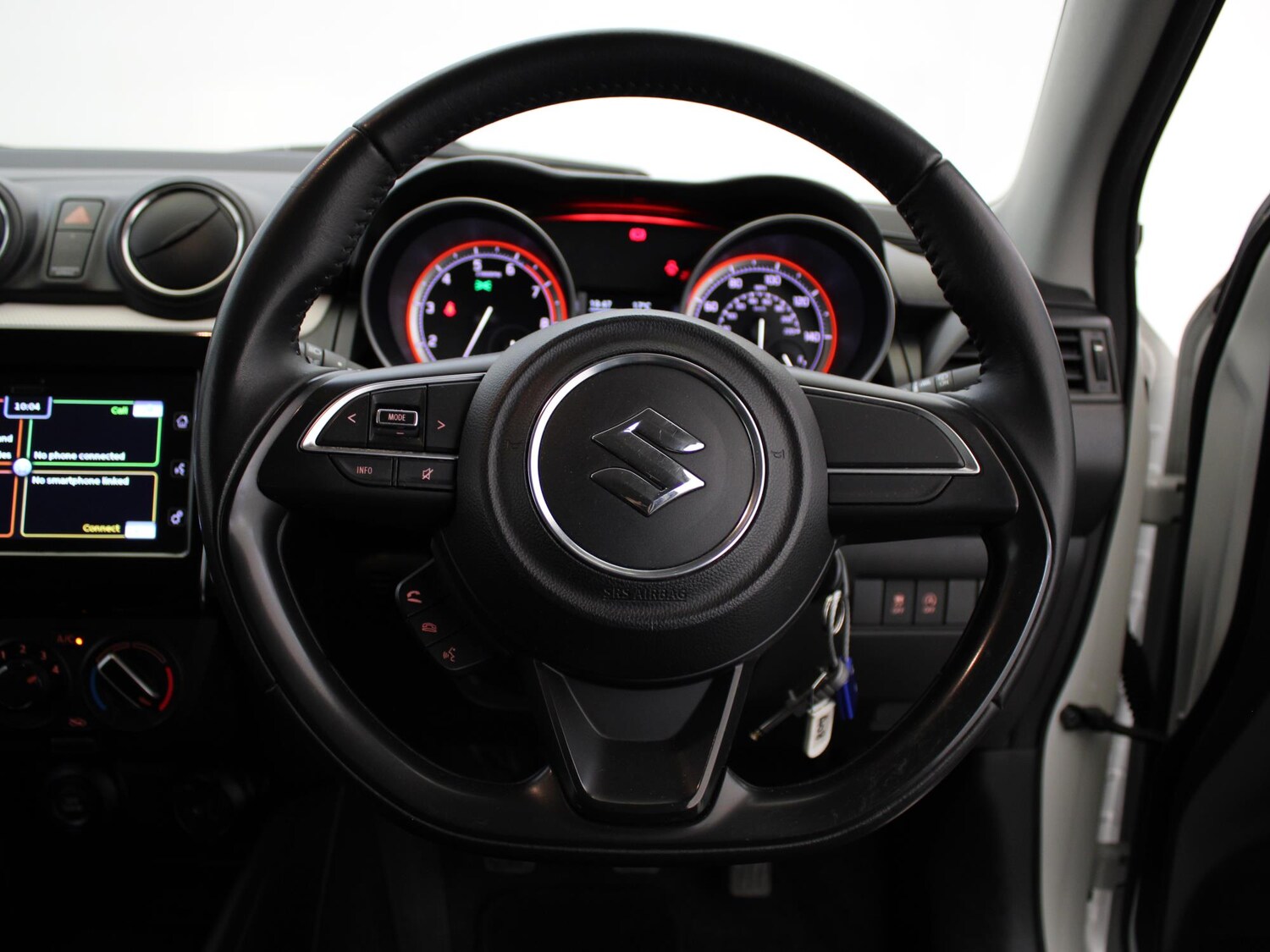 Used Suzuki Swift 2020 for sale - 76047404: Photo 27