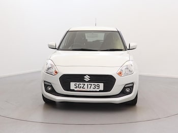 Used Suzuki Swift 2020 for sale - 76047404: Photo 2