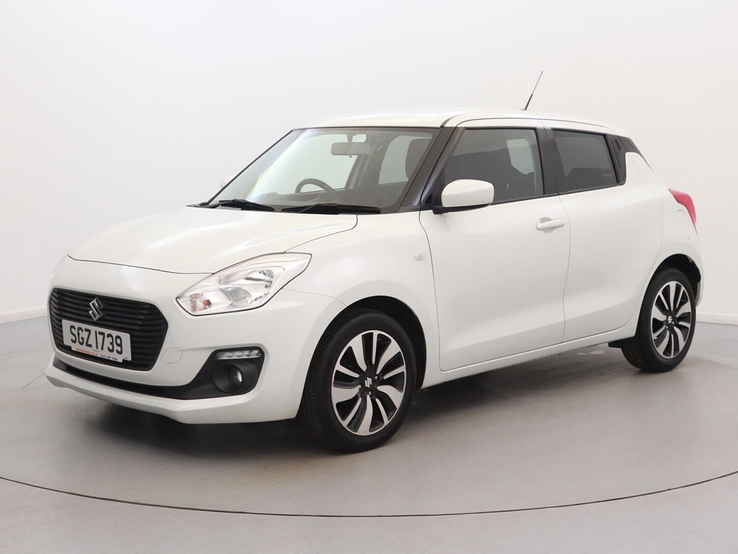 Used Suzuki Swift 2020 for sale - 76047404: Photo 3