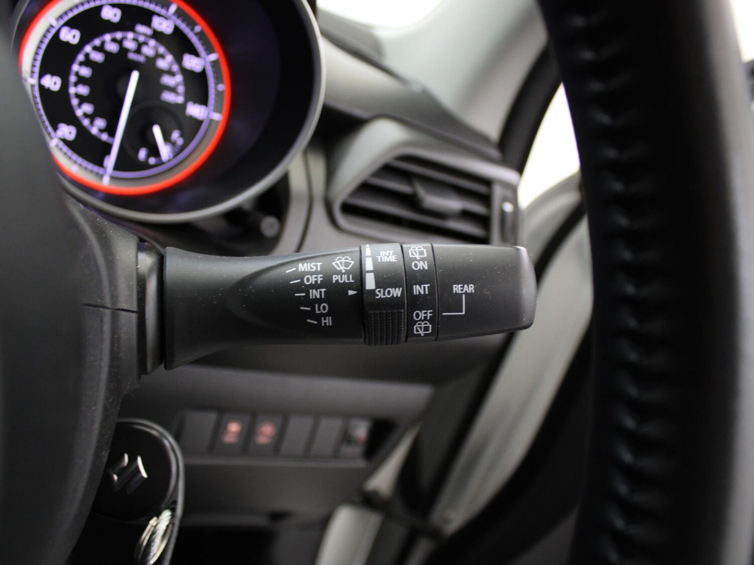 Used Suzuki Swift 2020 for sale - 76047404: Photo 30