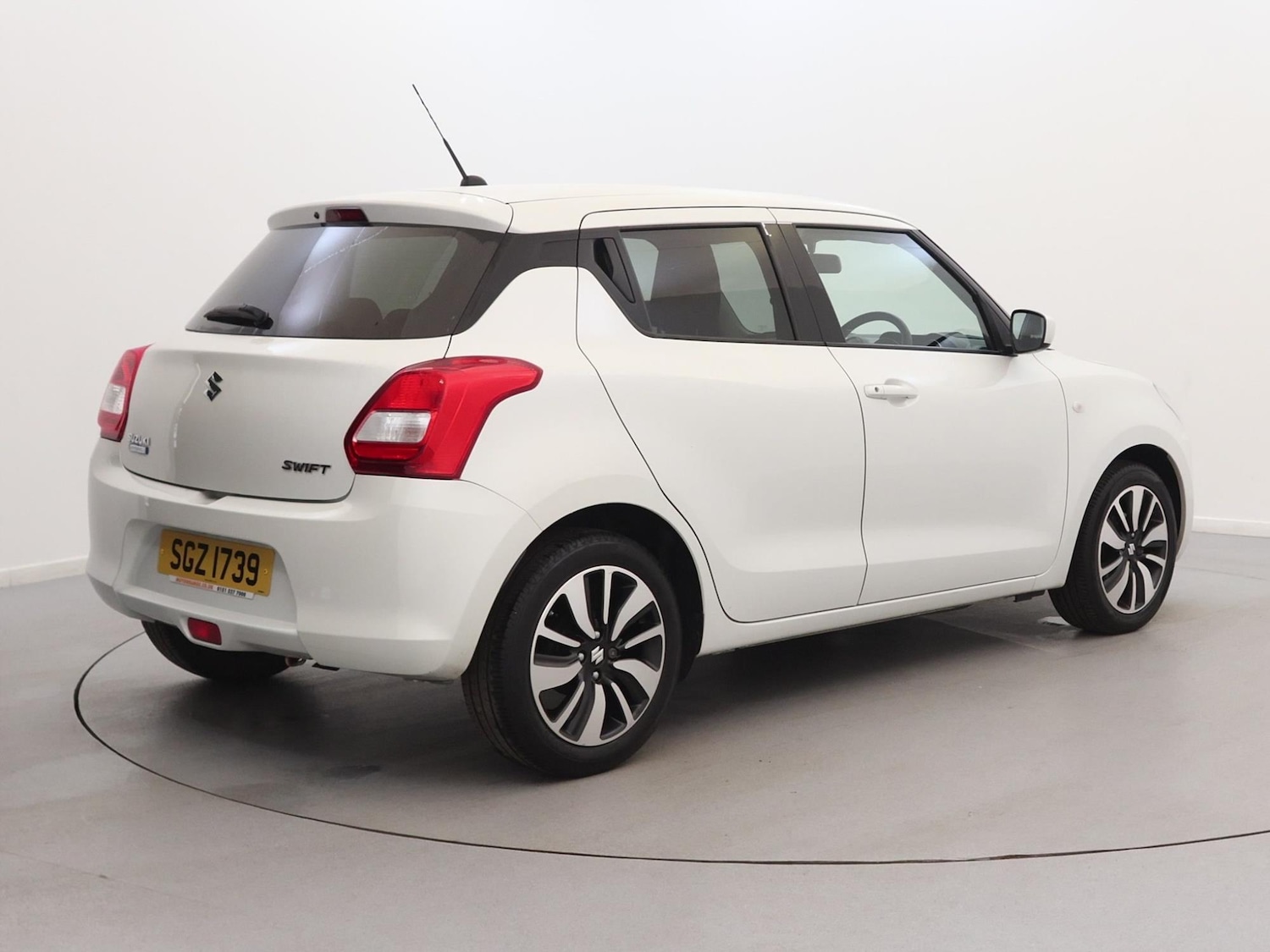 Used Suzuki Swift 2020 for sale - 76047404: Photo 5
