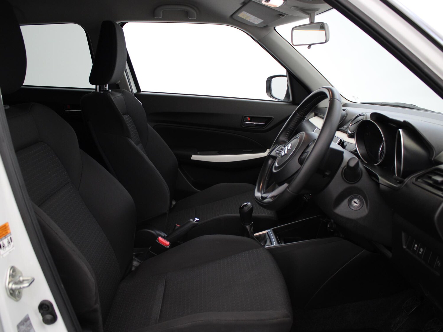 Used Suzuki Swift 2020 for sale - 76047404: Photo 9