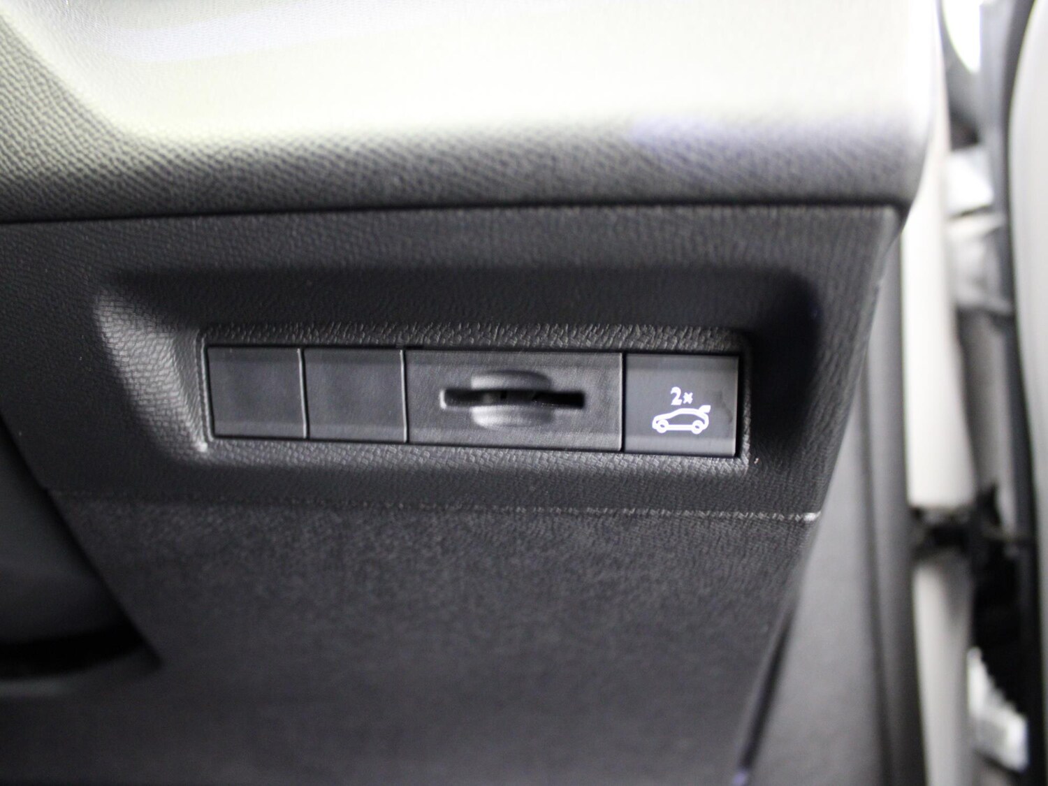 Used Peugeot 408 2024 for sale - 76047356: Photo 41