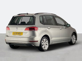 Used Volkswagen Golf SV 2018 for sale - 78815516: Photo