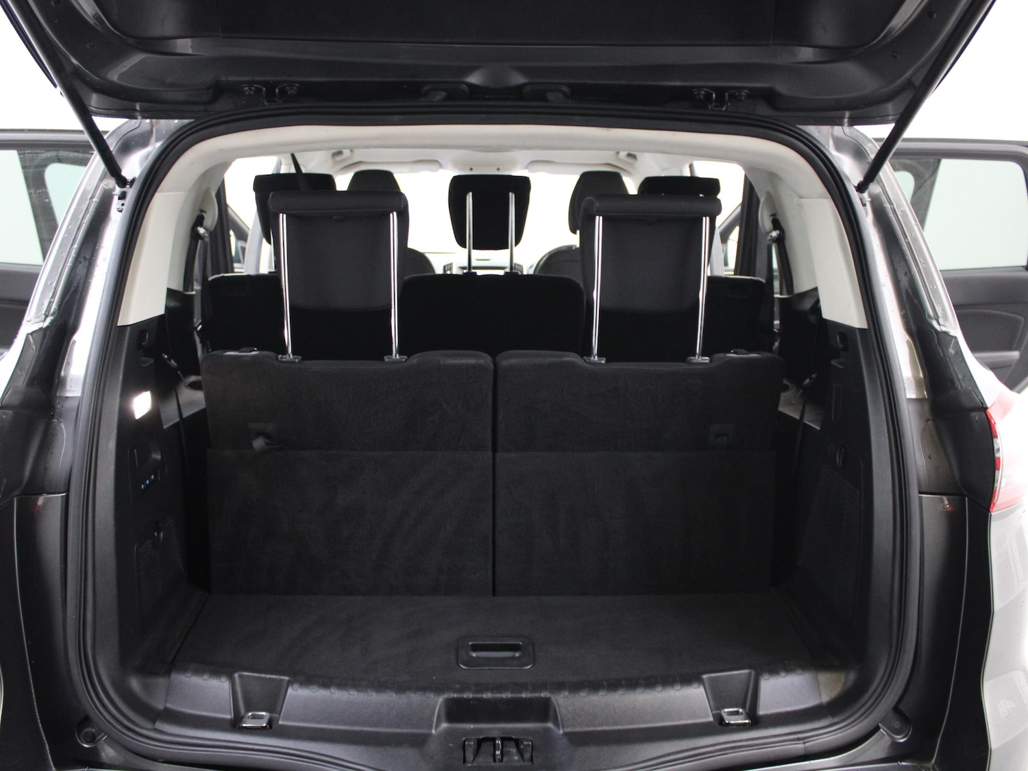 Used Ford S-Max 2025 for sale - 76097404: Photo 37