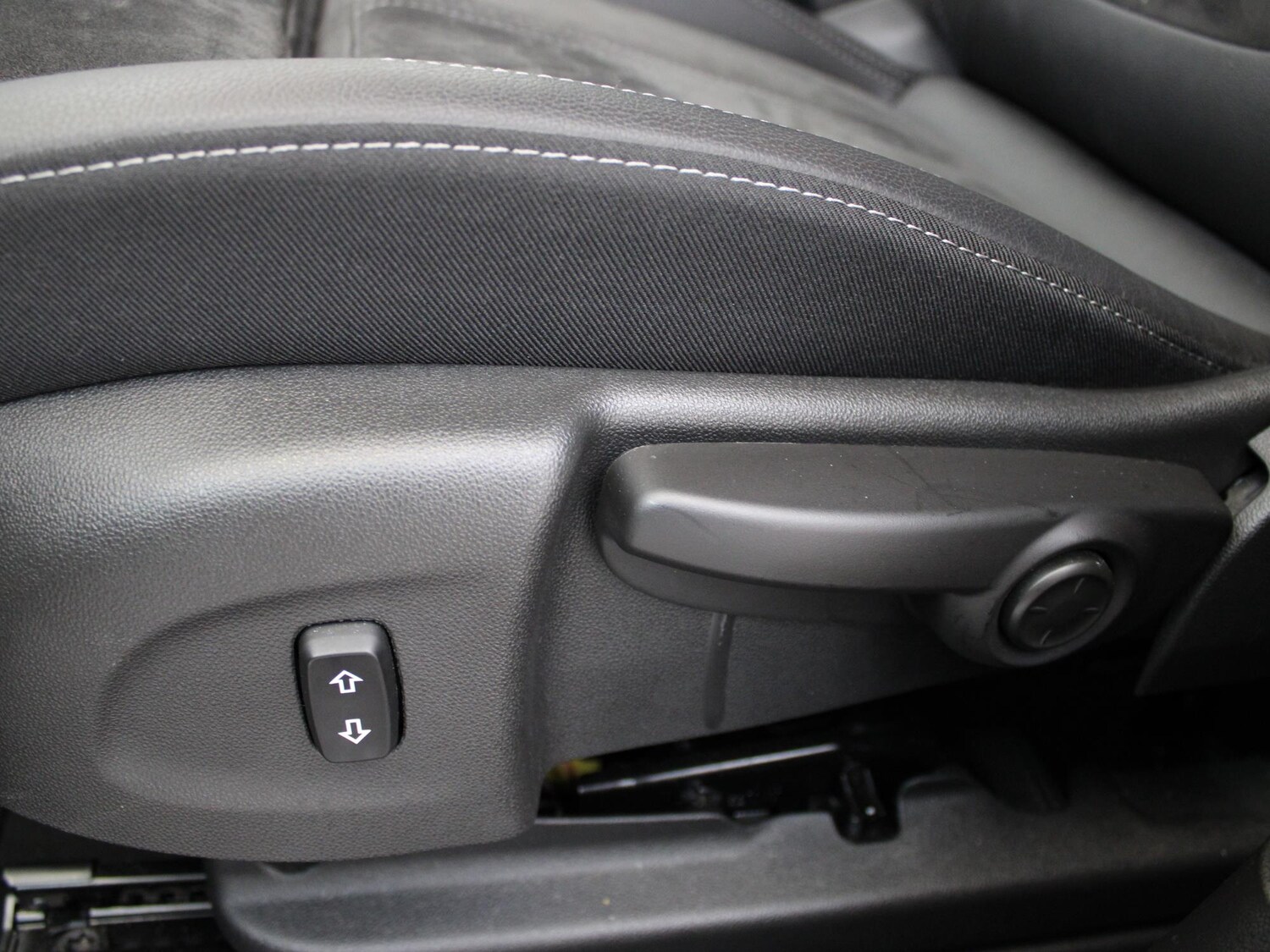 Used Vauxhall Crossland 2022 for sale - 77294657: Photo 12