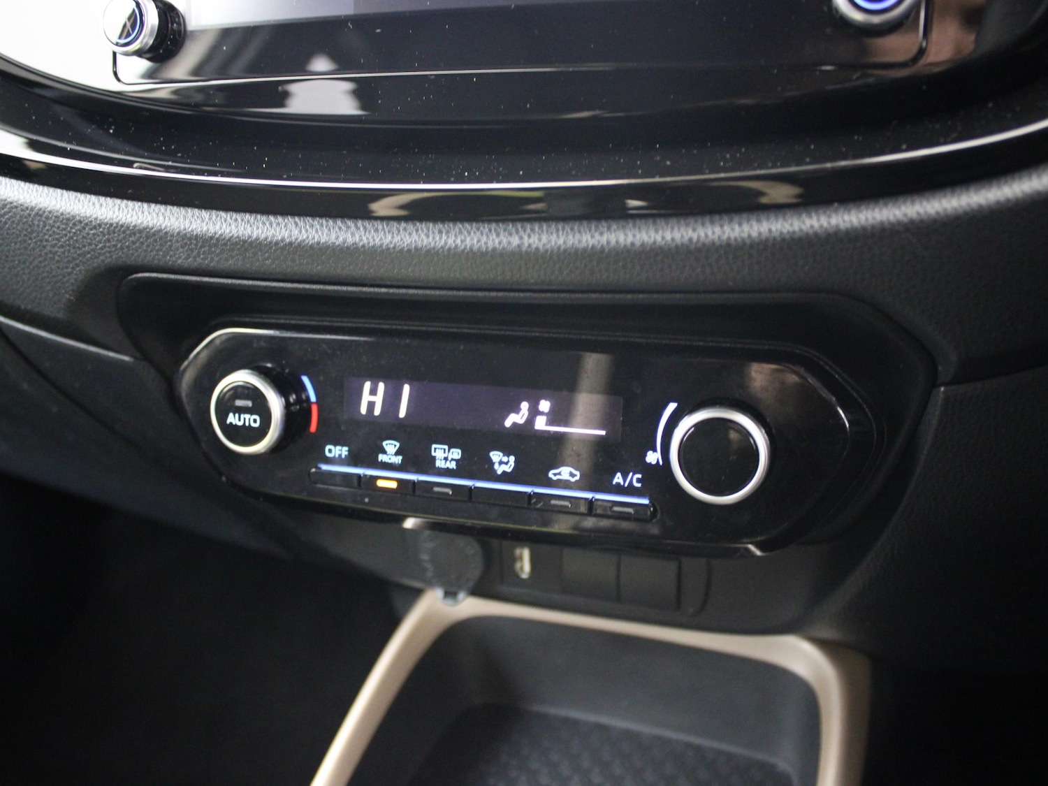 Used Toyota Aygo X 2023 for sale - 76594411: Photo 23