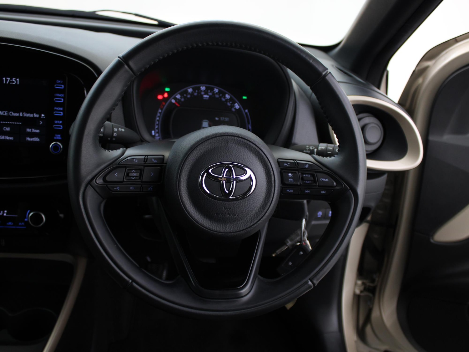 Used Toyota Aygo X 2023 for sale - 76594411: Photo 26