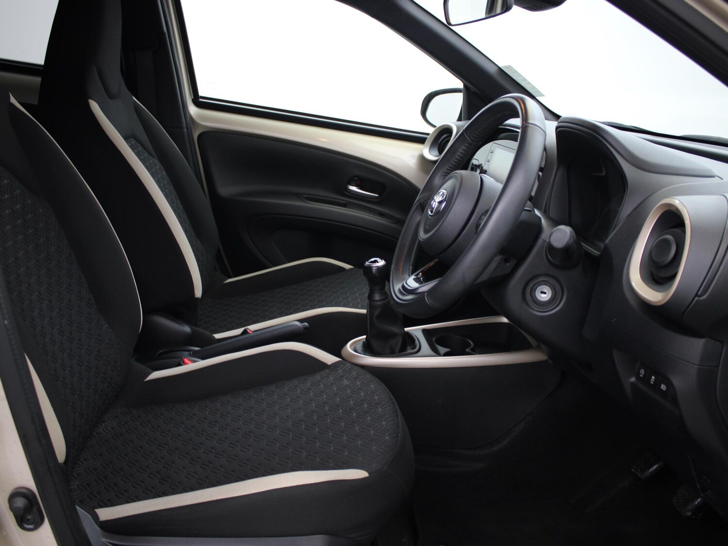 Used Toyota Aygo X 2023 for sale - 76594411: Photo 9