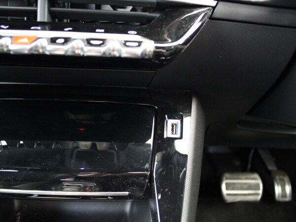 Used Peugeot 2008 2022 for sale - 75674170: Photo 25