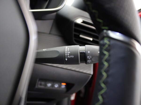 Used Peugeot 2008 2022 for sale - 75674170: Photo 30