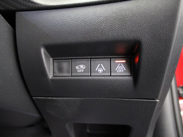 Used Peugeot 2008 2022 for sale - 75674170: Photo 31