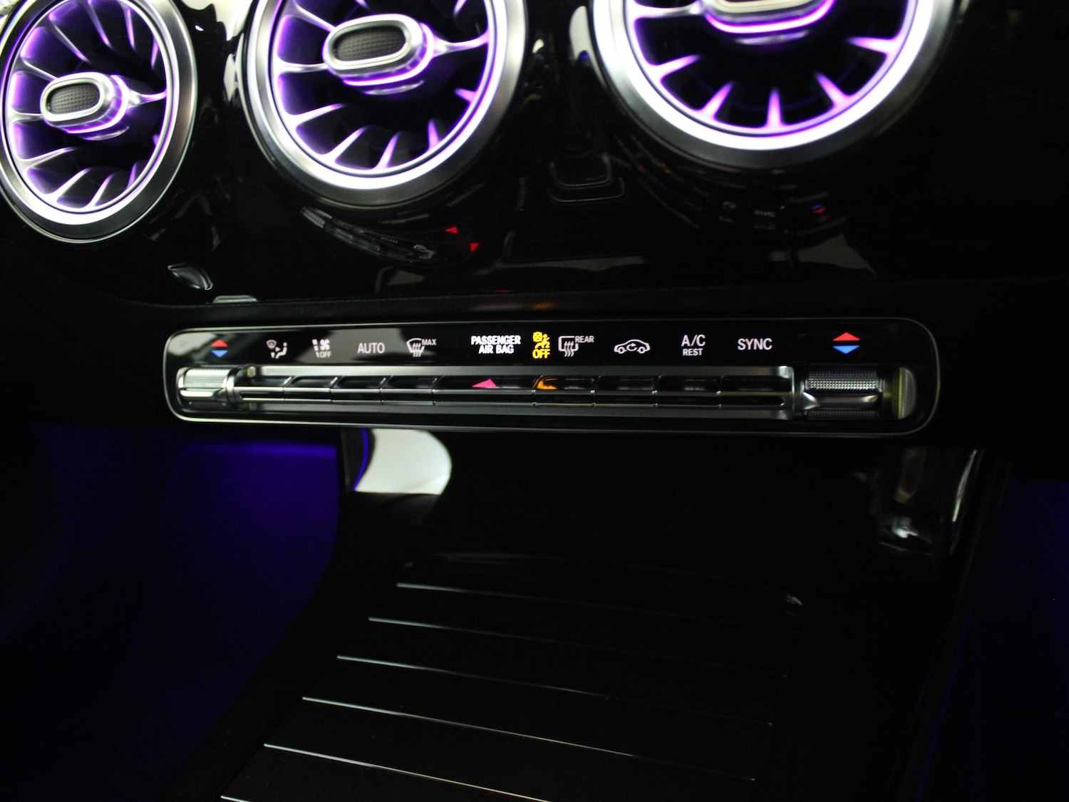 Used Mercedes-Benz A-Class 2019 for sale - 76391023: Photo 30