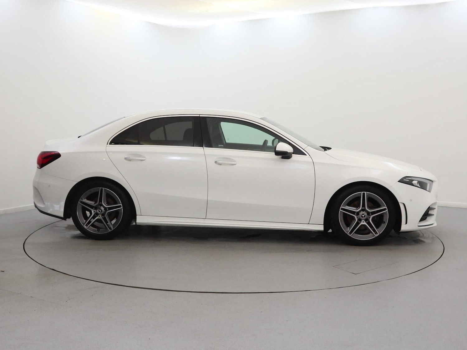 Used Mercedes-Benz A-Class 2019 for sale - 76391023: Photo 8