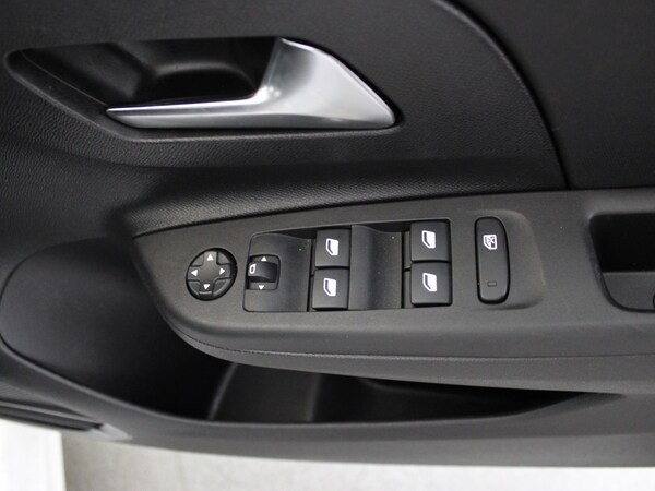 Used Vauxhall Corsa 2022 for sale - 76047399: Photo 29