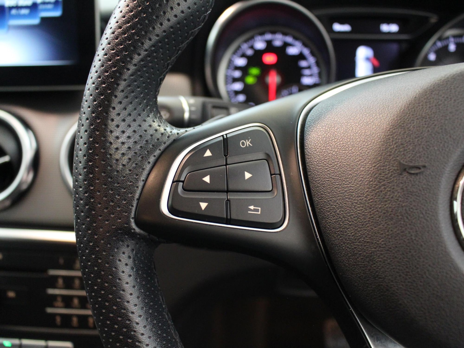 Used Mercedes-Benz GLA 2019 for sale - 76502903: Photo 27