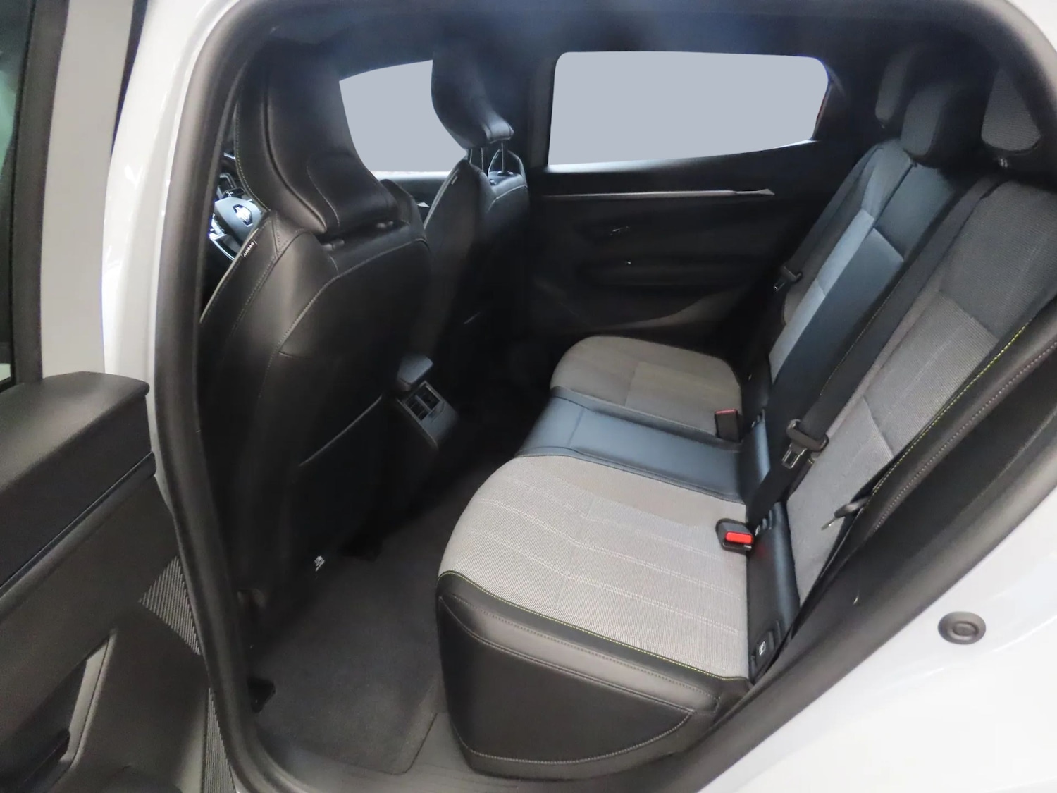 Used Renault Megane E Tech 2022 for sale - 77240090: Photo 7