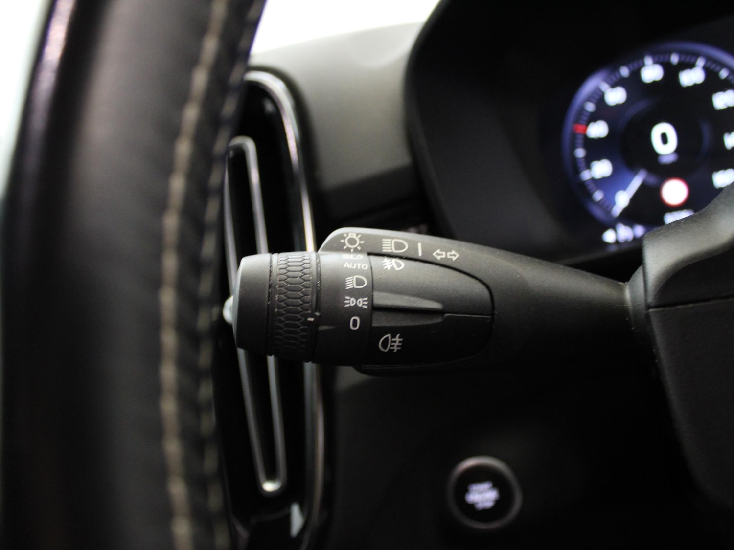 Used Volvo XC40 2020 for sale - 77294708: Photo 31