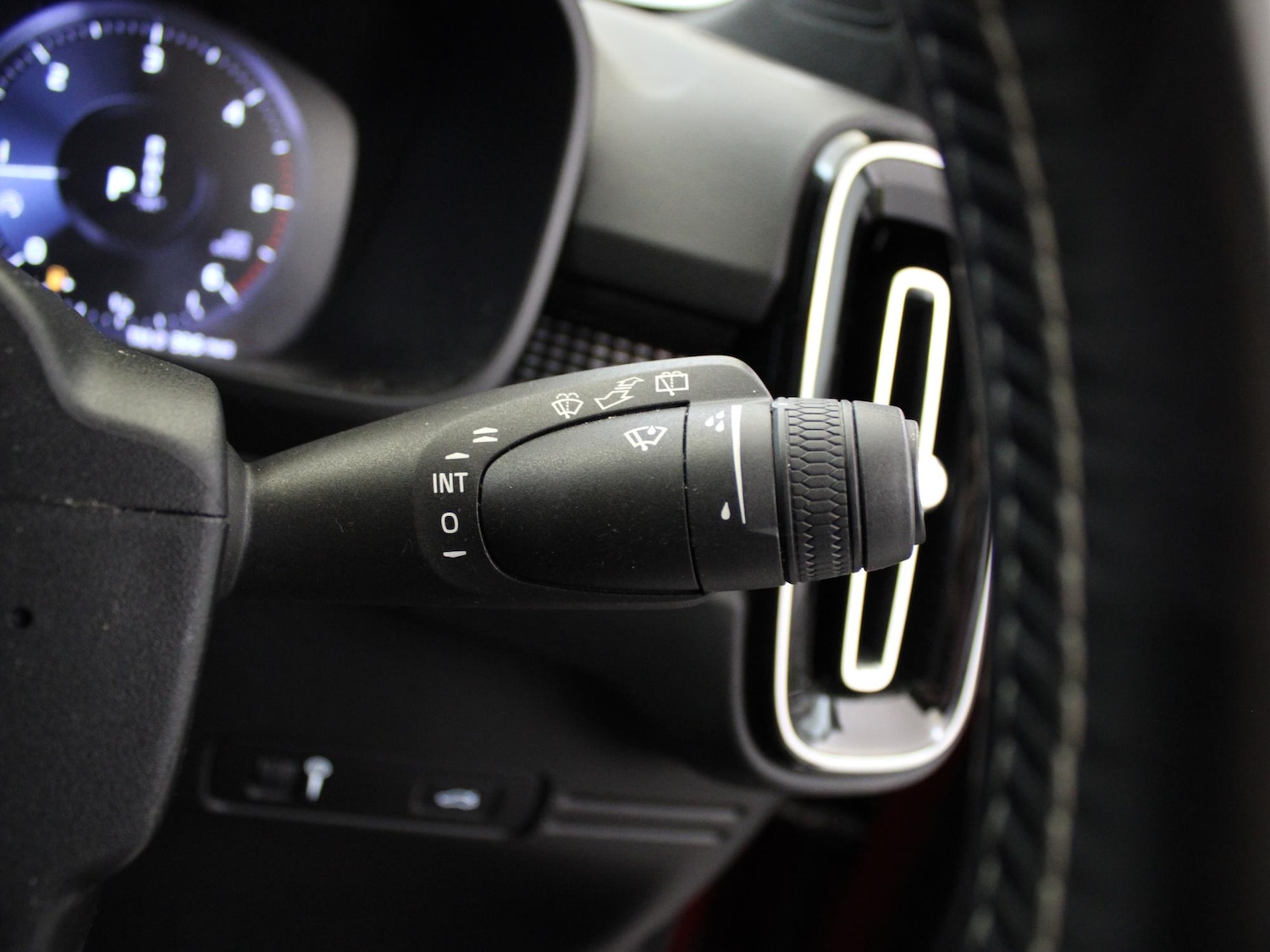 Used Volvo XC40 2020 for sale - 77294708: Photo 32