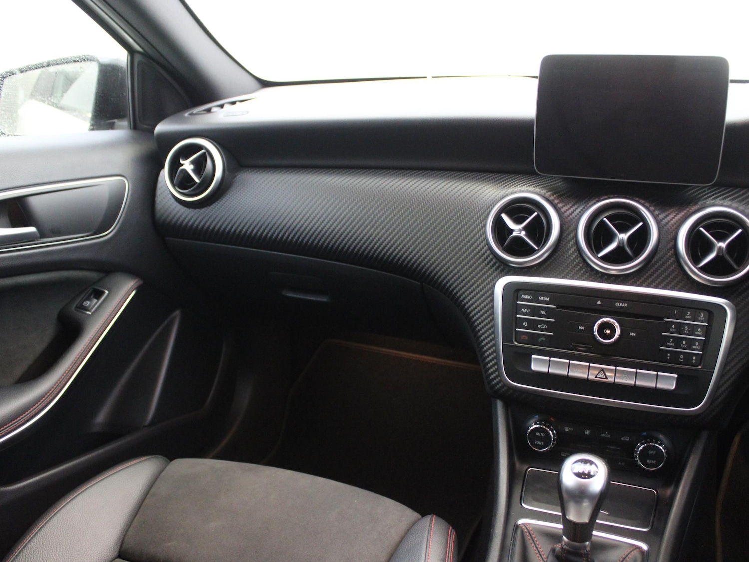 Used Mercedes-Benz A-Class 2017 for sale - 76564745: Photo 16