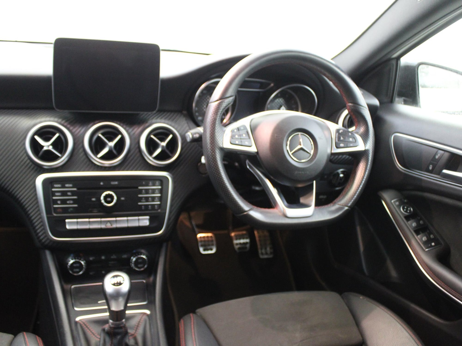 Used Mercedes-Benz A-Class 2017 for sale - 76564745: Photo 17