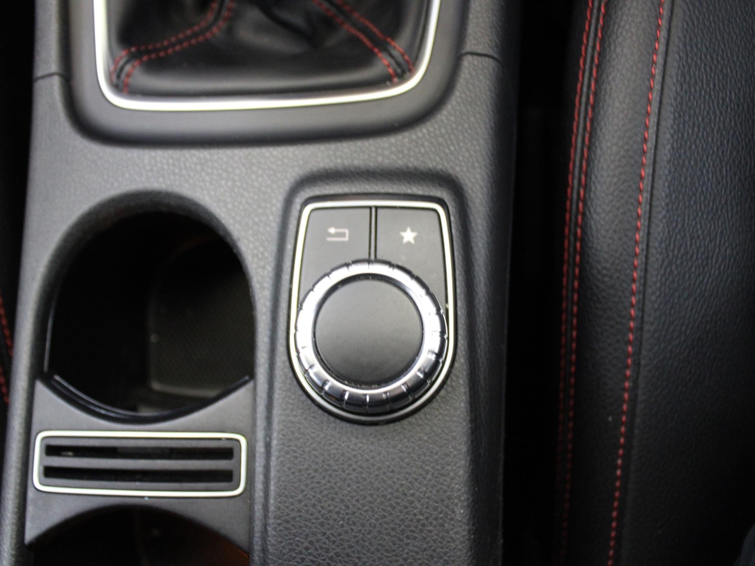 Used Mercedes-Benz A-Class 2017 for sale - 76564745: Photo 34